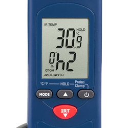 Het display van de infrarood thermometer 
