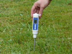 Gebruiksvoorbeeld van de bodemvochtmeter PCE-SMM 1
