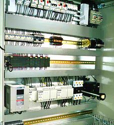 Isolatiemeter PCE-IT413 en PCE-IT414 in gebruik